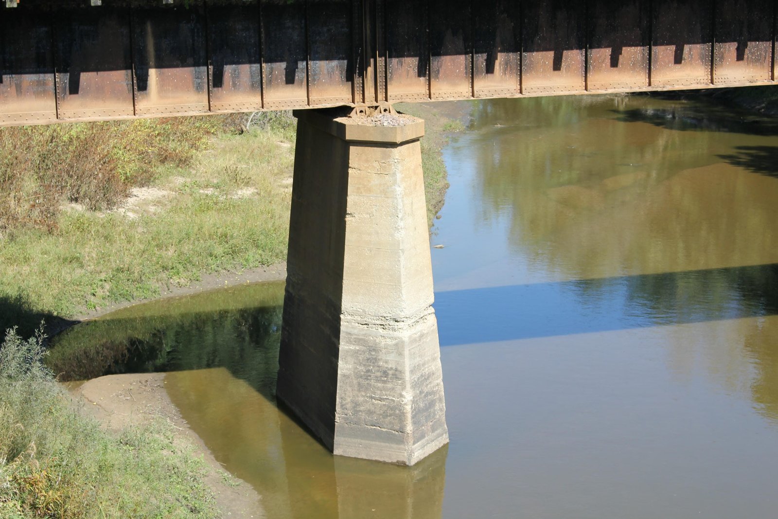 Center pier